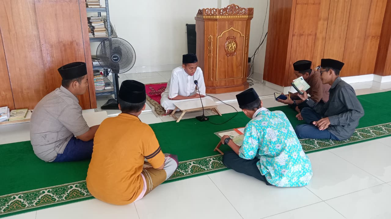 Senandung Ayat di Lingkaran Ukhuwah